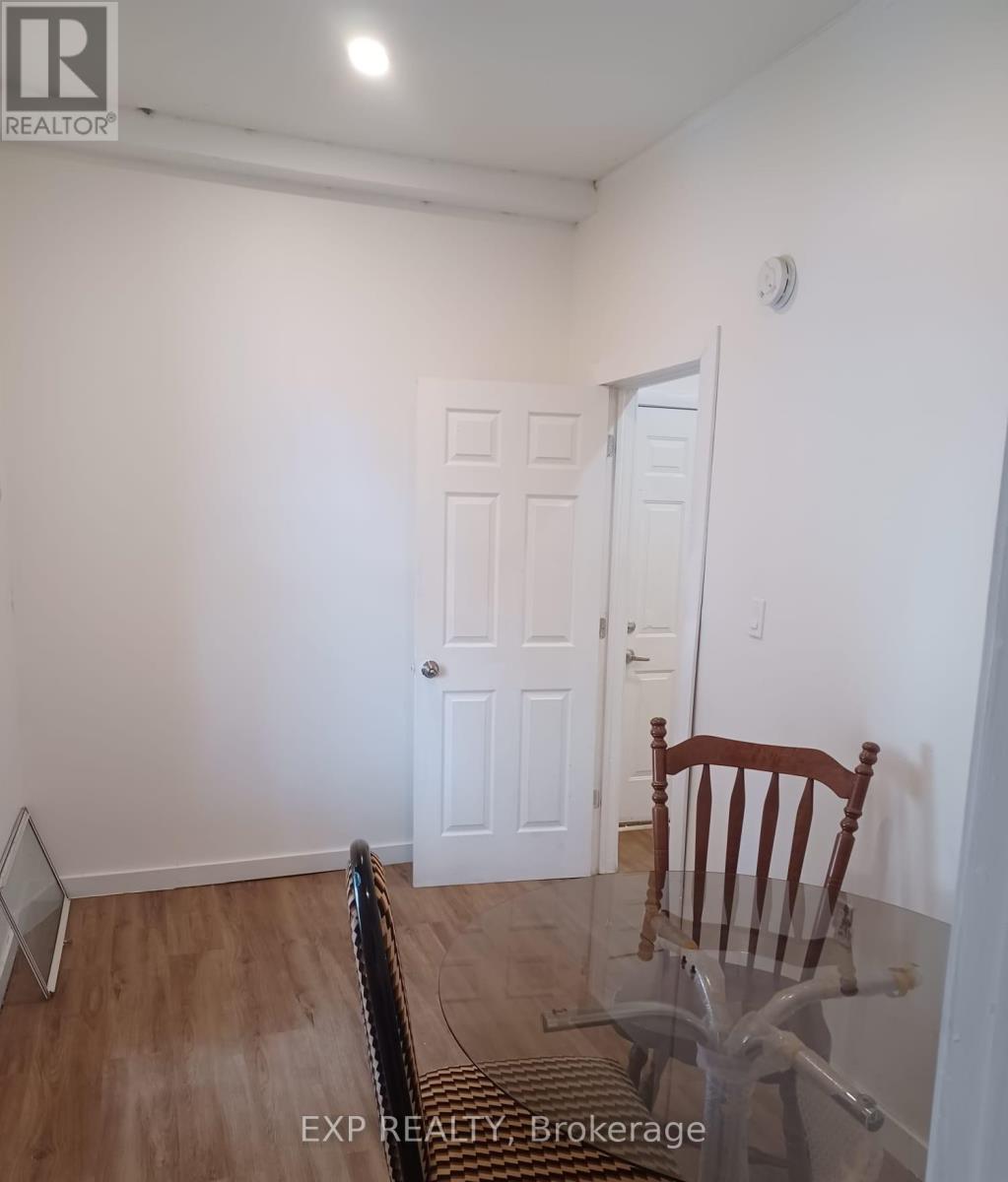 90 SHERMAN AVENUE N - 11