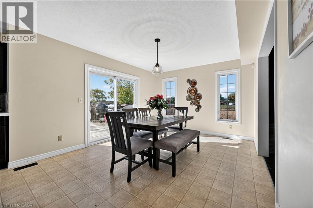8 TALBOT Road - Image 13