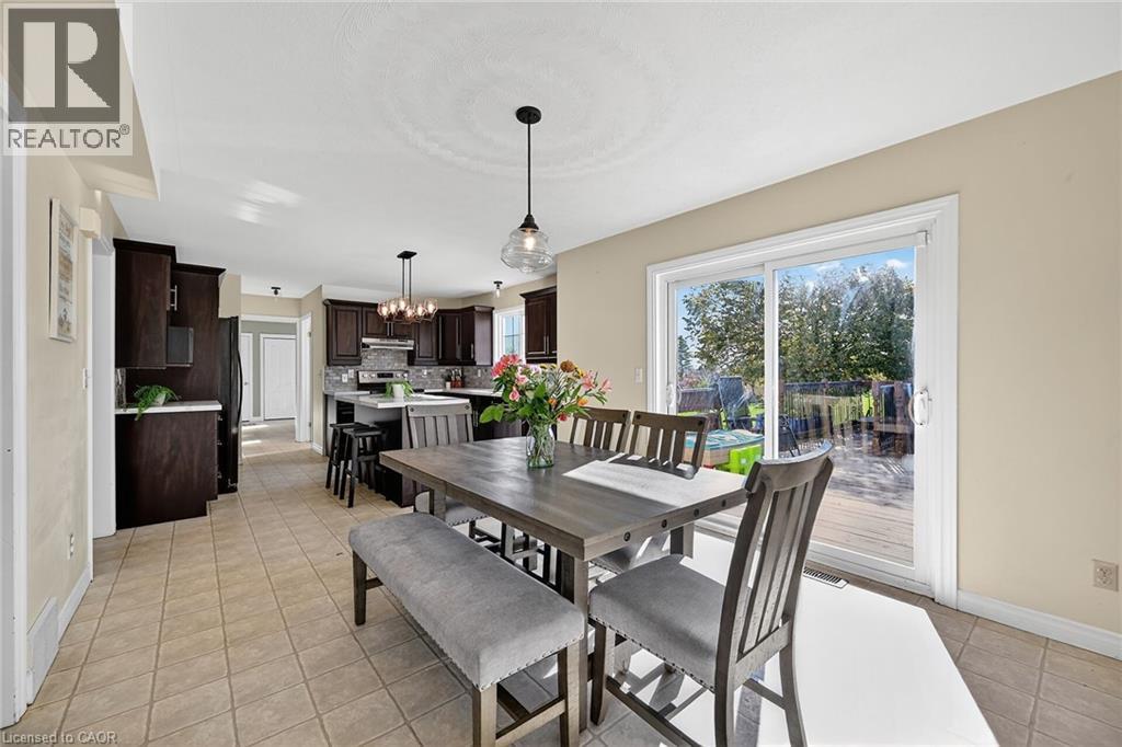 8 TALBOT Road - Image 3