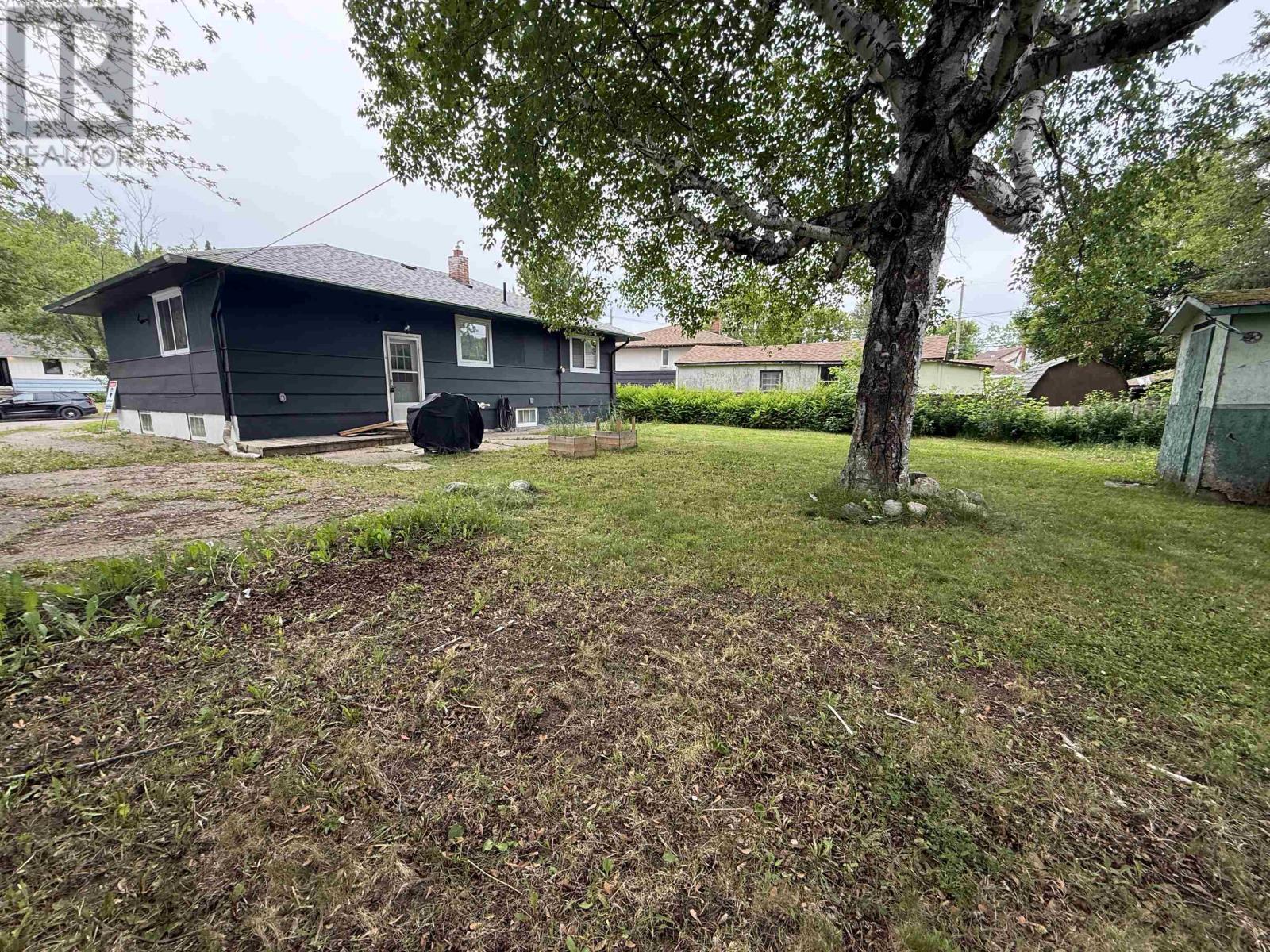 79 Maple CRES - 2