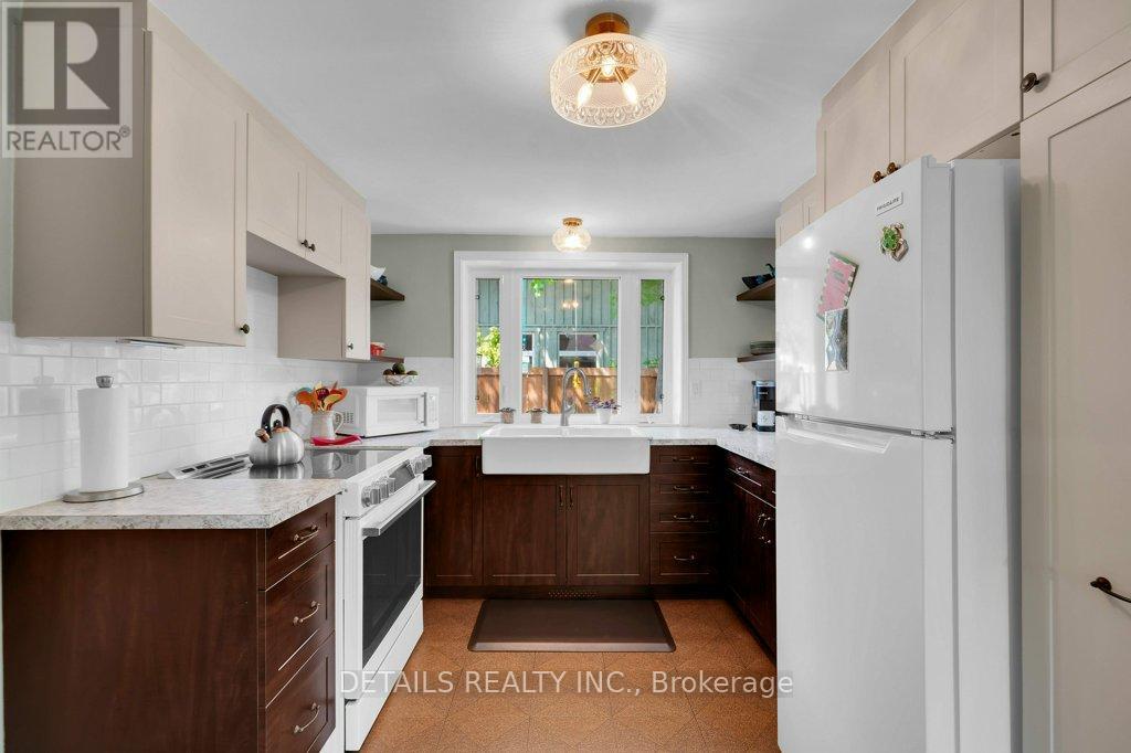 205 LEWIS STREET W - 16
