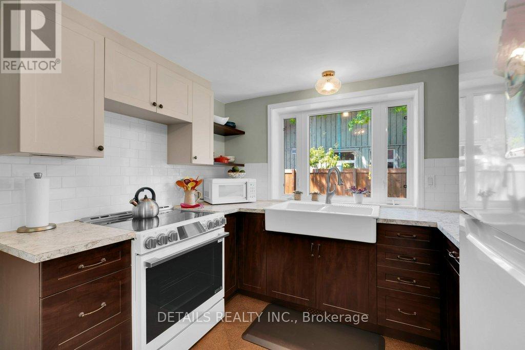 205 LEWIS STREET W - 17