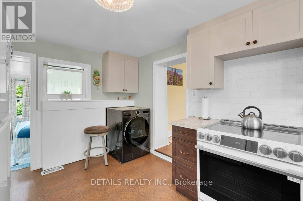 205 LEWIS STREET W - 20