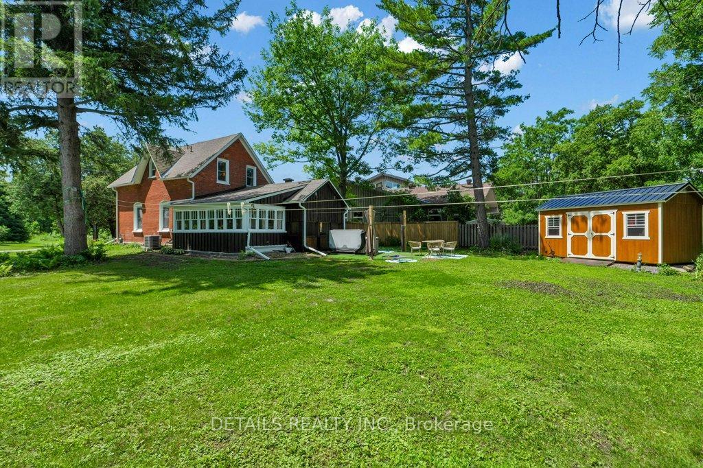 205 LEWIS STREET W - 38