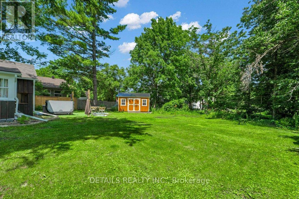 205 LEWIS STREET W - 39