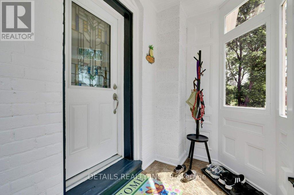 205 LEWIS STREET W - 4