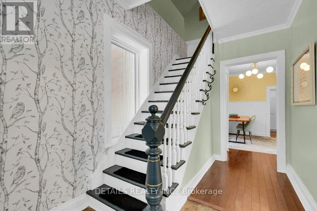205 LEWIS STREET W - 5