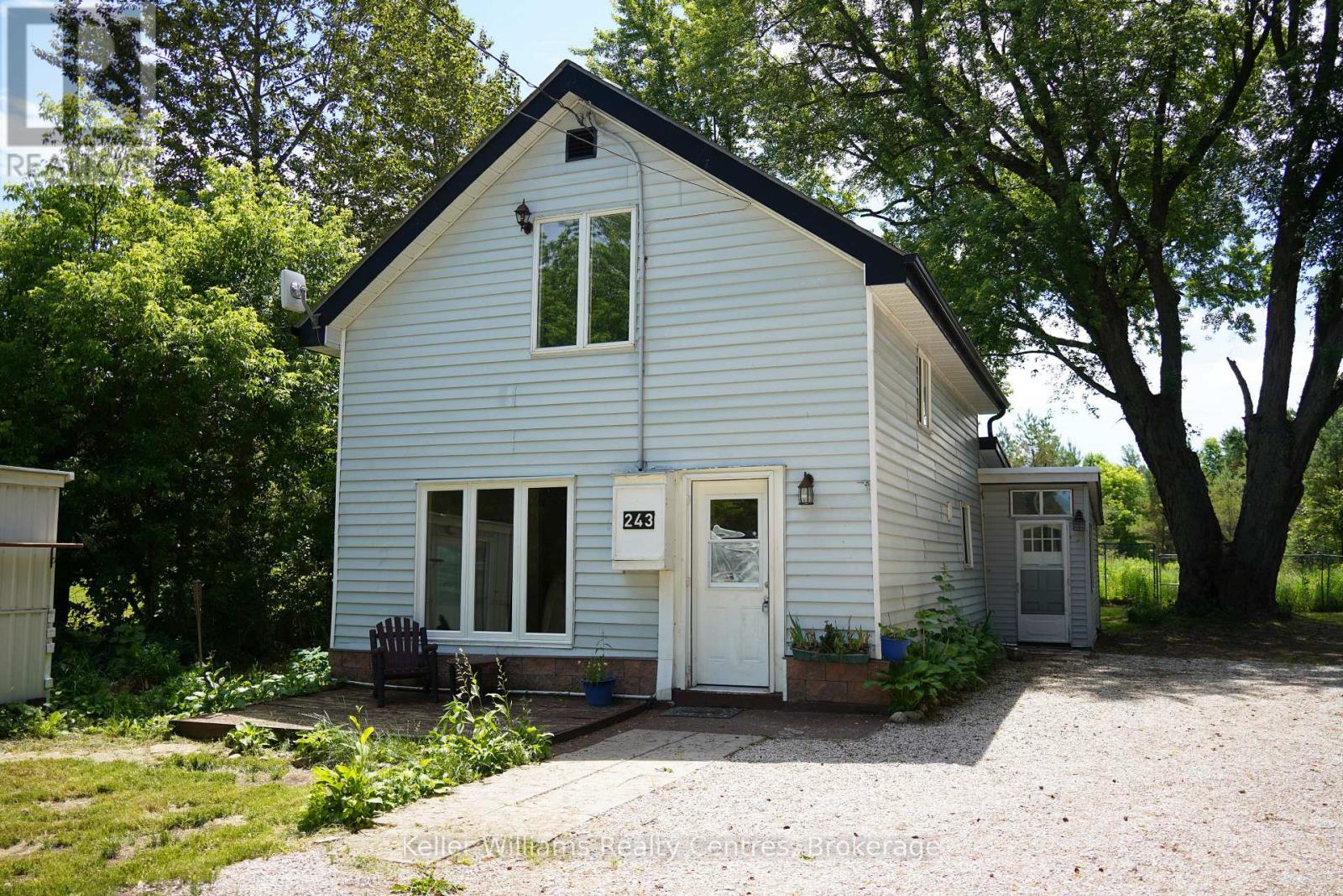 243 QUEEN STREET W - 1