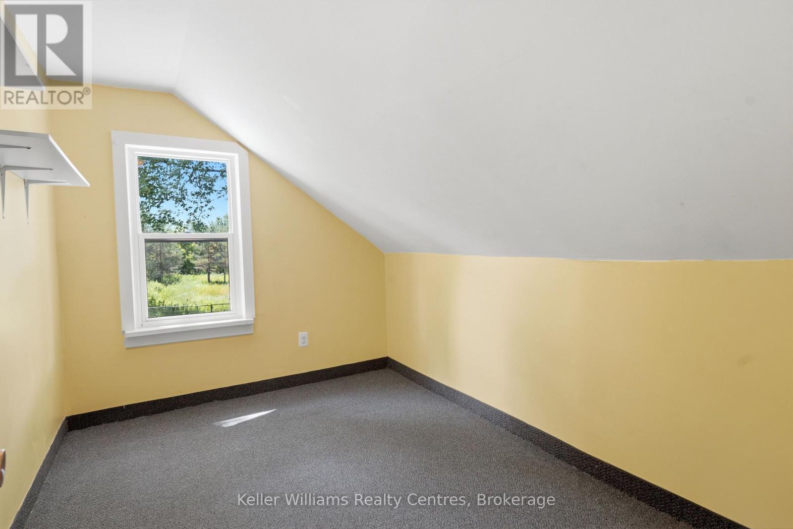 243 QUEEN STREET W - 33