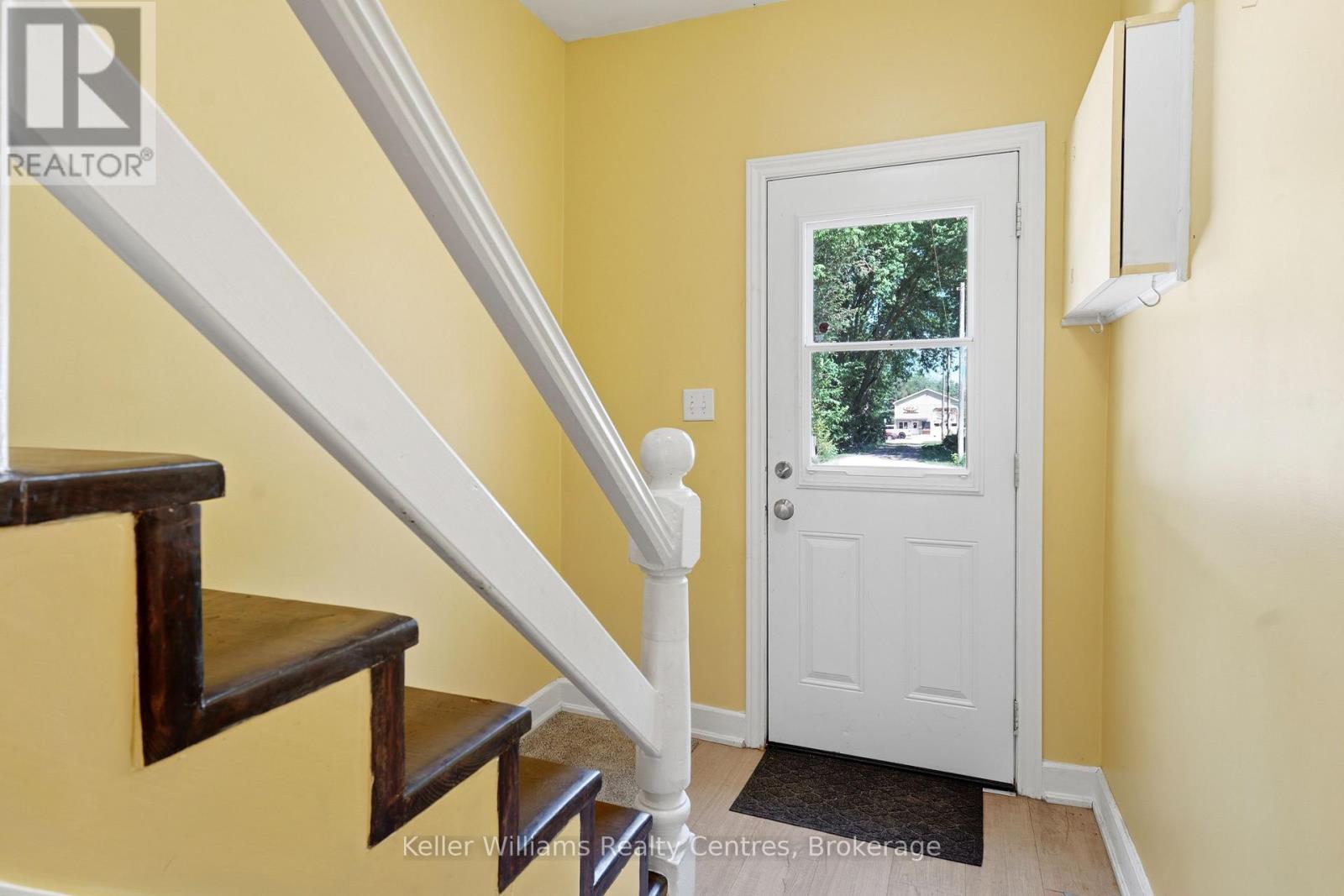 243 QUEEN STREET W - 7