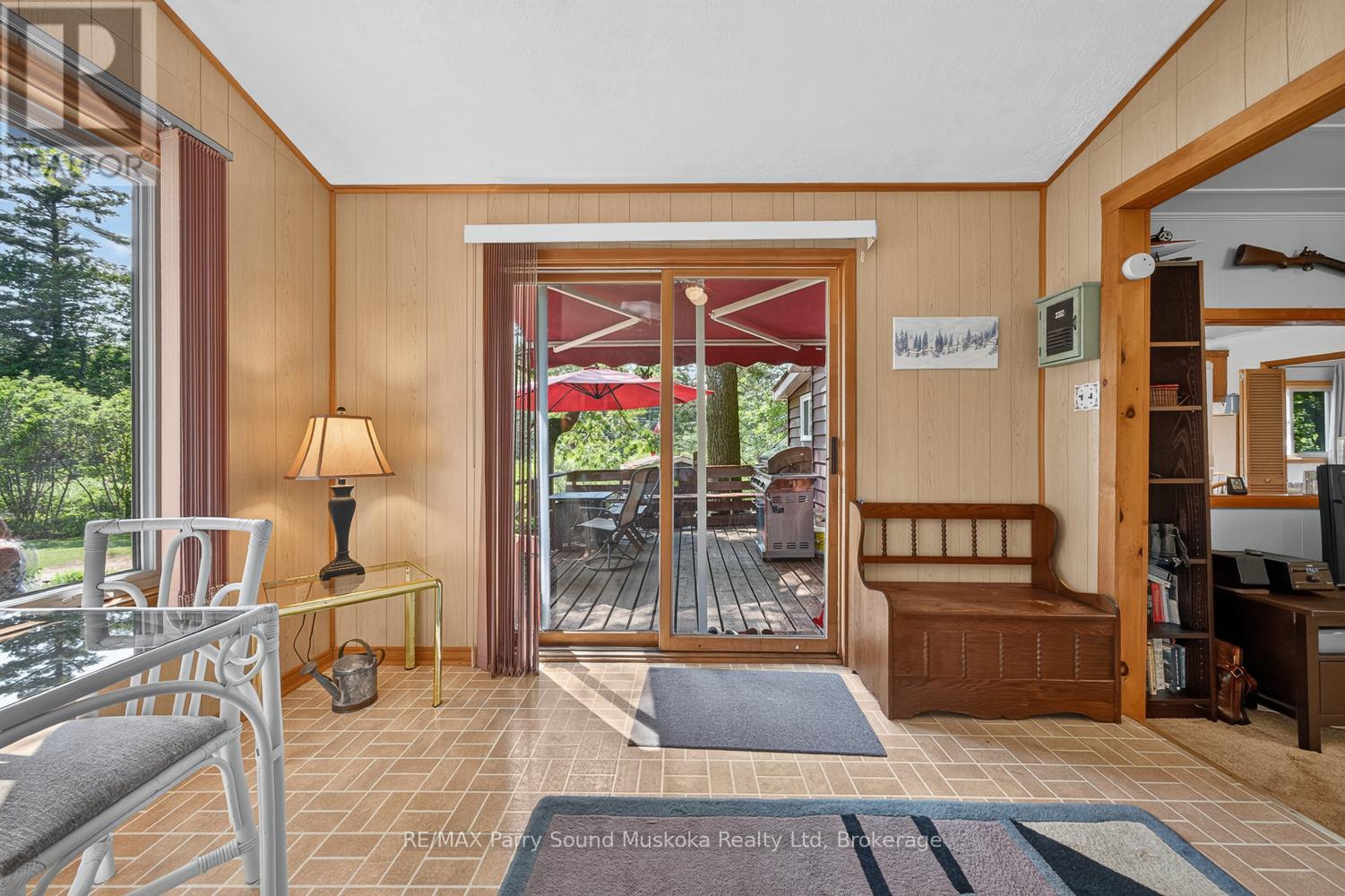 101 CHAIN OF LAKES ROAD - 15