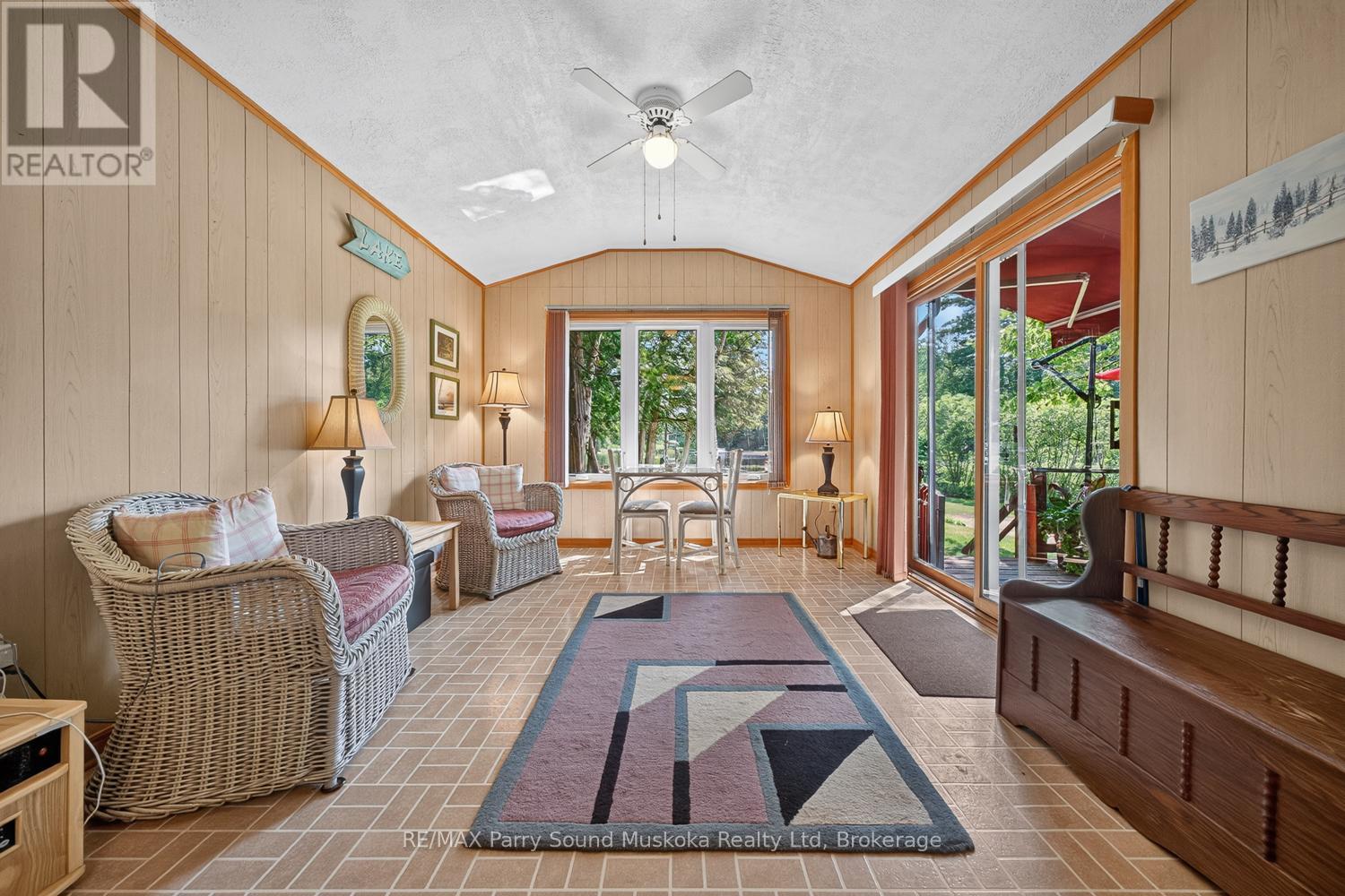 101 CHAIN OF LAKES ROAD - 17