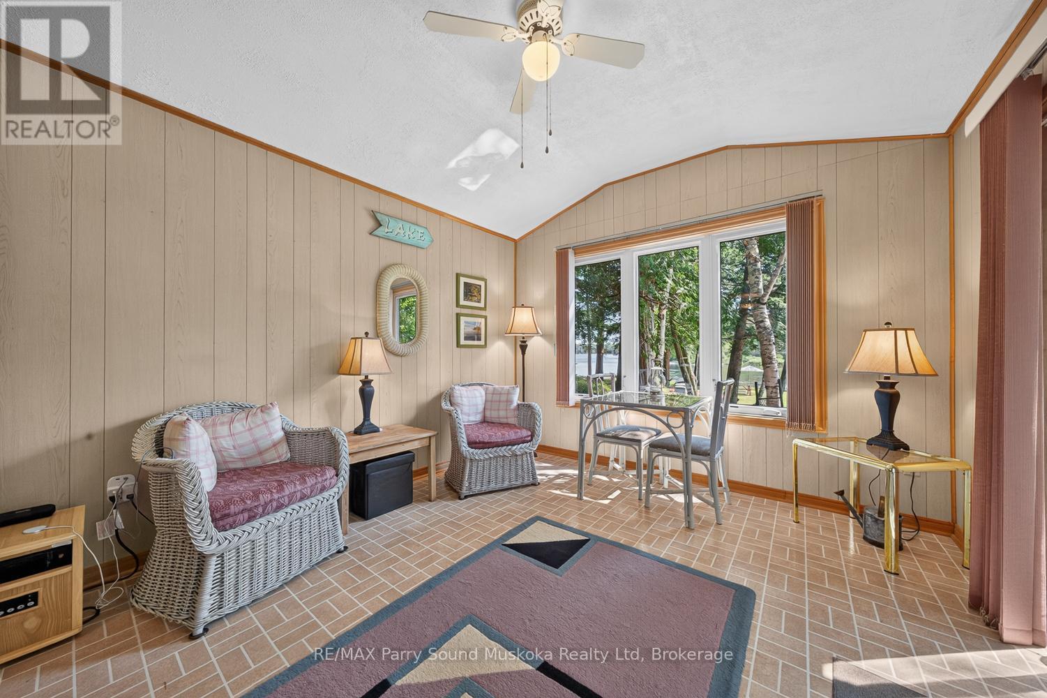 101 CHAIN OF LAKES ROAD - 18