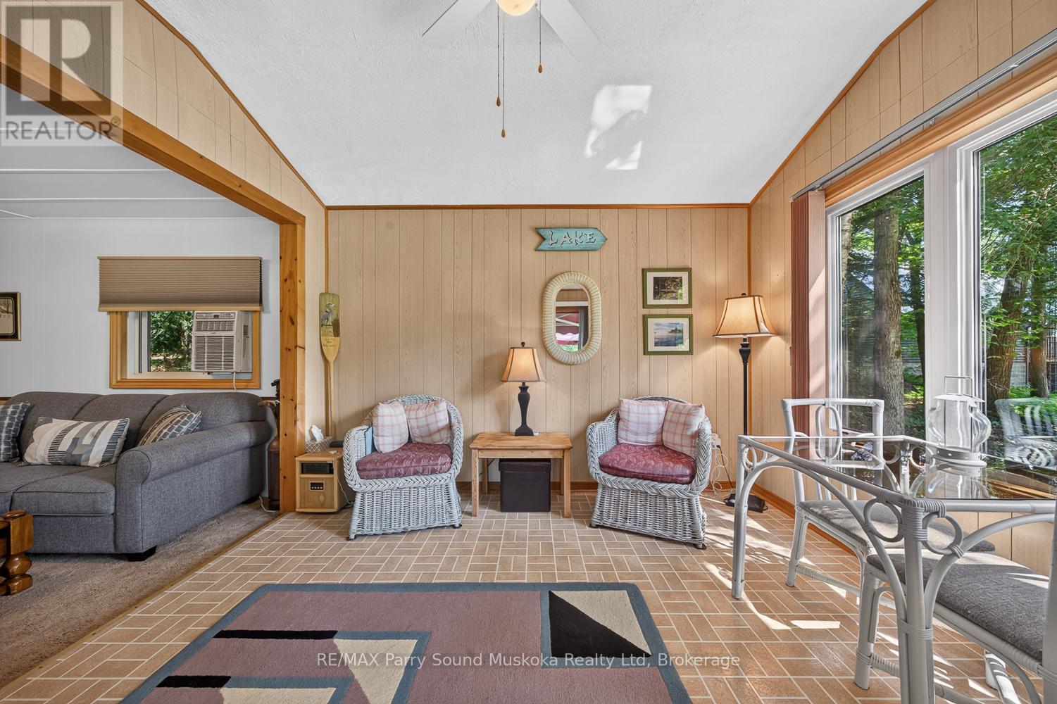 101 CHAIN OF LAKES ROAD - 19