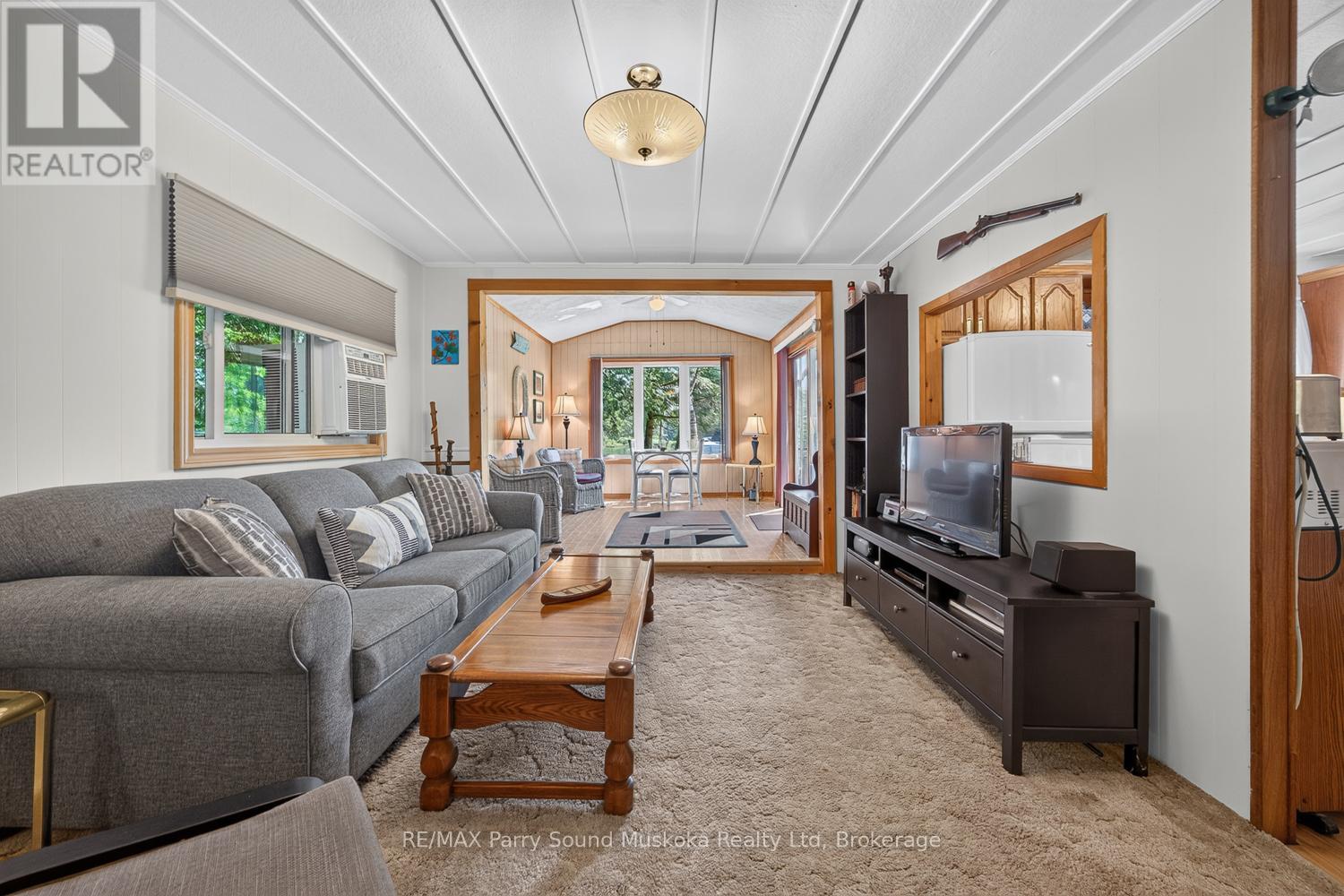 101 CHAIN OF LAKES ROAD - 22