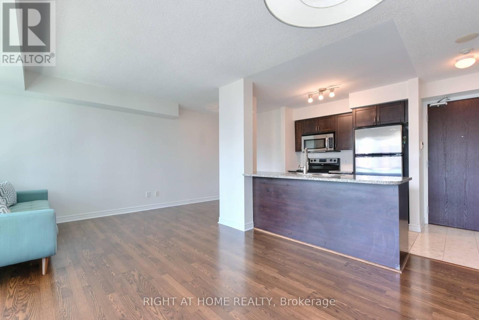 #2005 208 ENFIELD PLACE - Image 11