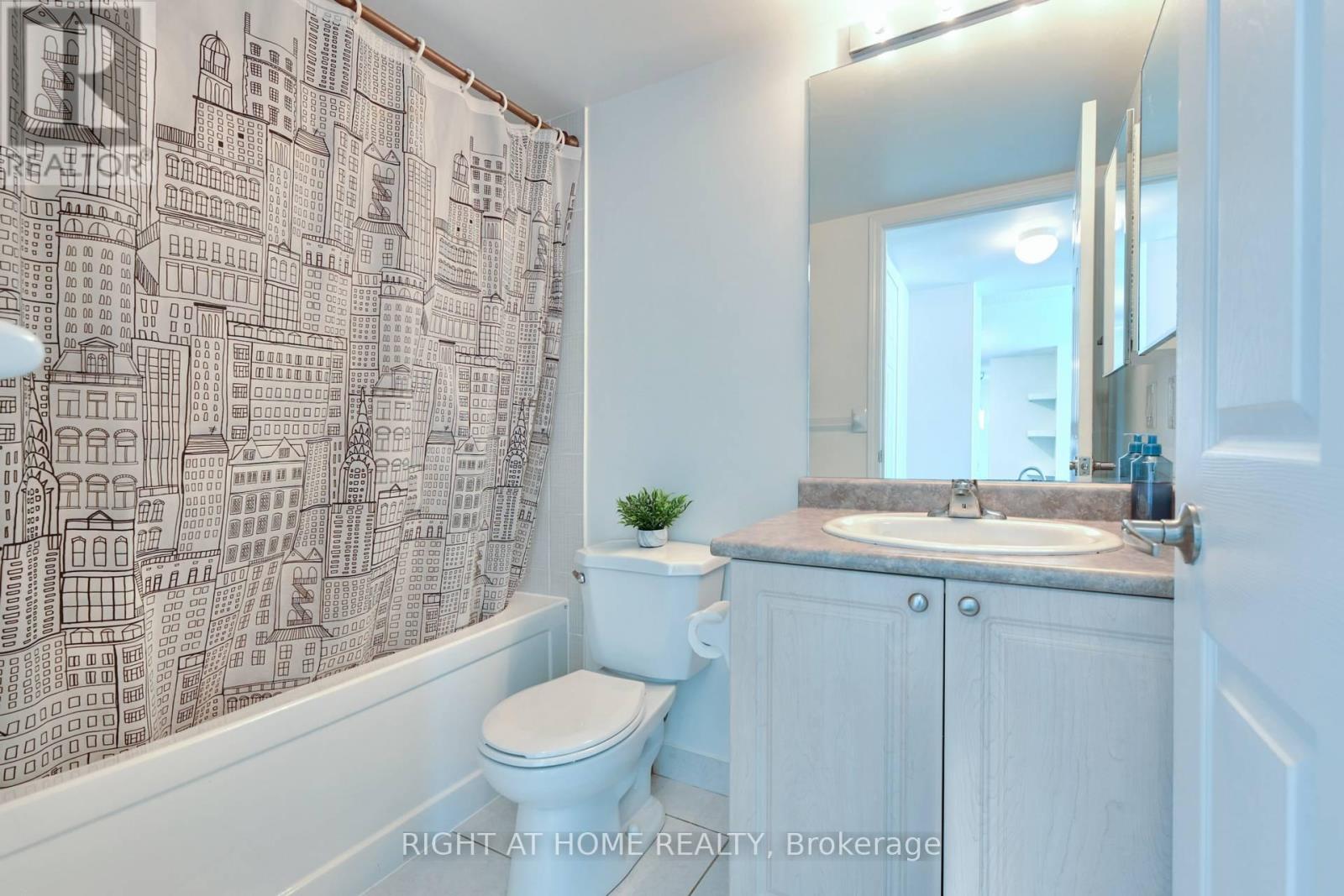 #2005 208 ENFIELD PLACE - Image 16