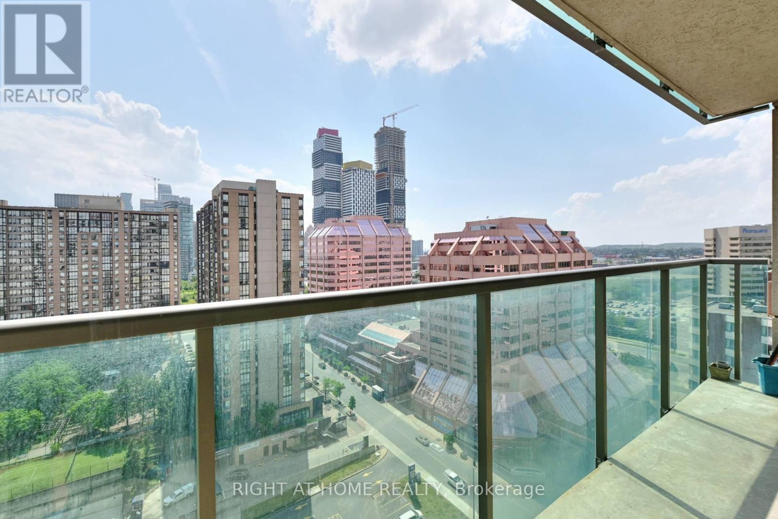 #2005 208 ENFIELD PLACE - Image 17