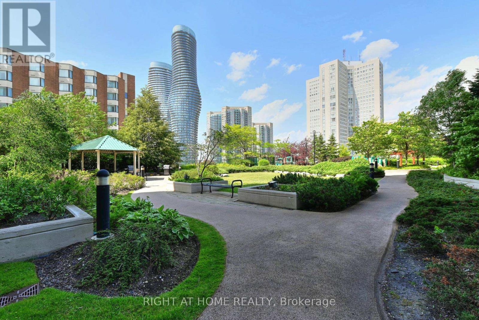 #2005 208 ENFIELD PLACE - Image 24
