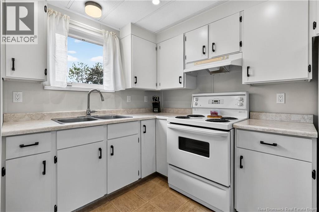 62 Biddington Avenue - 12