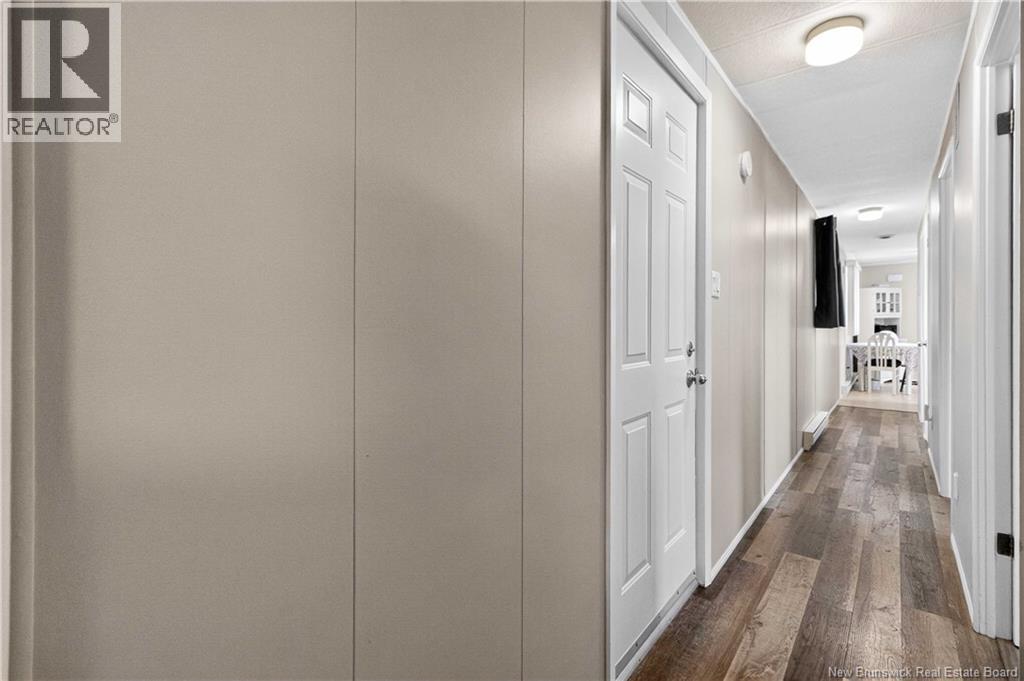 62 Biddington Avenue - Image 21