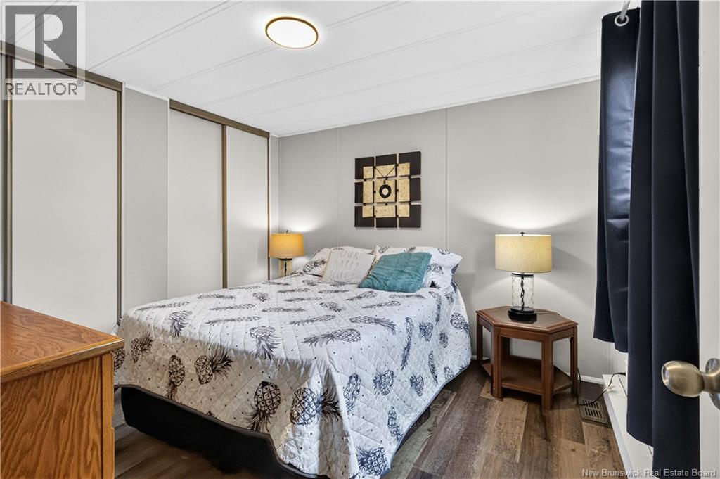 62 Biddington Avenue - Image 30
