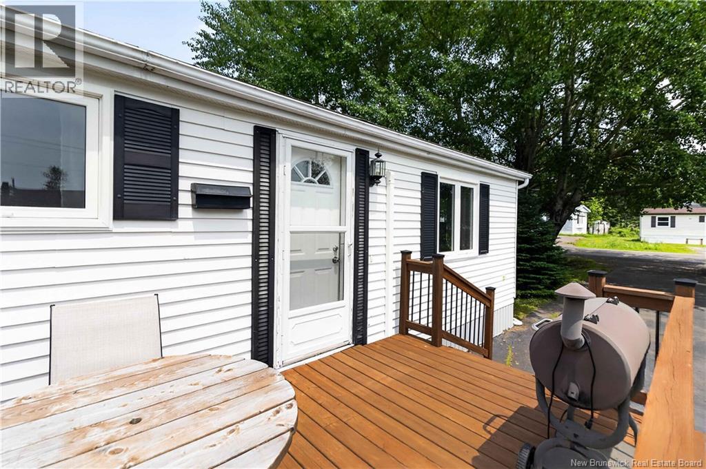 62 Biddington Avenue - Image 3