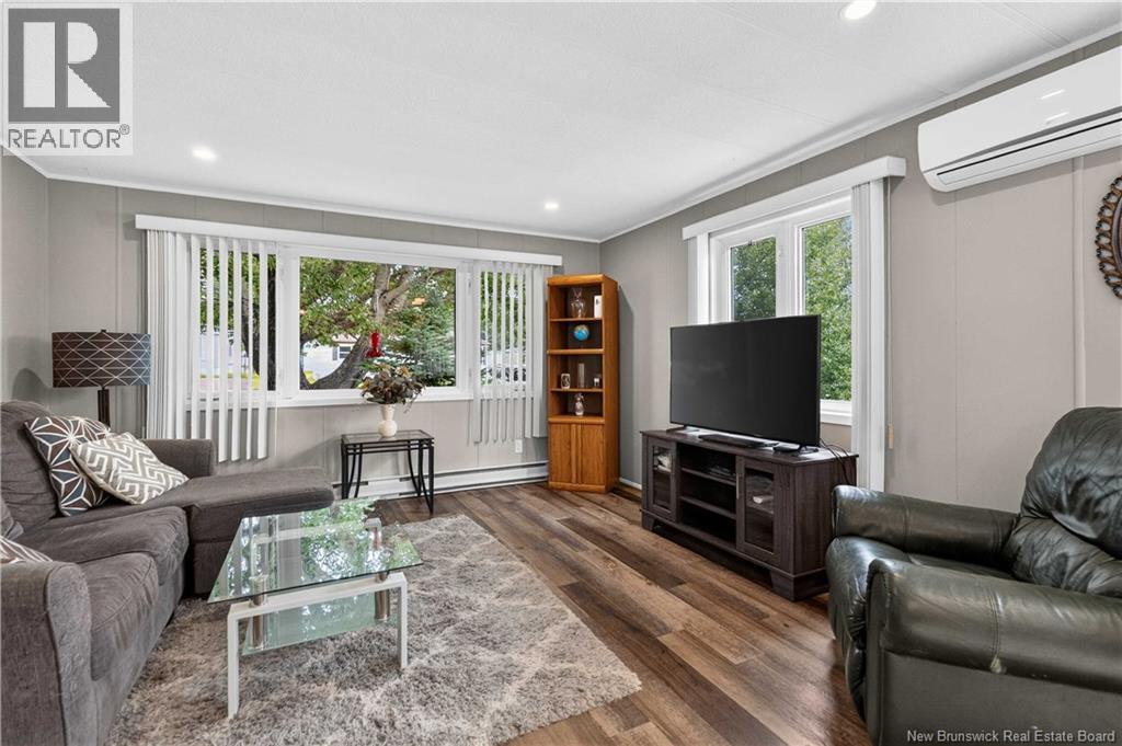 62 Biddington Avenue - 7