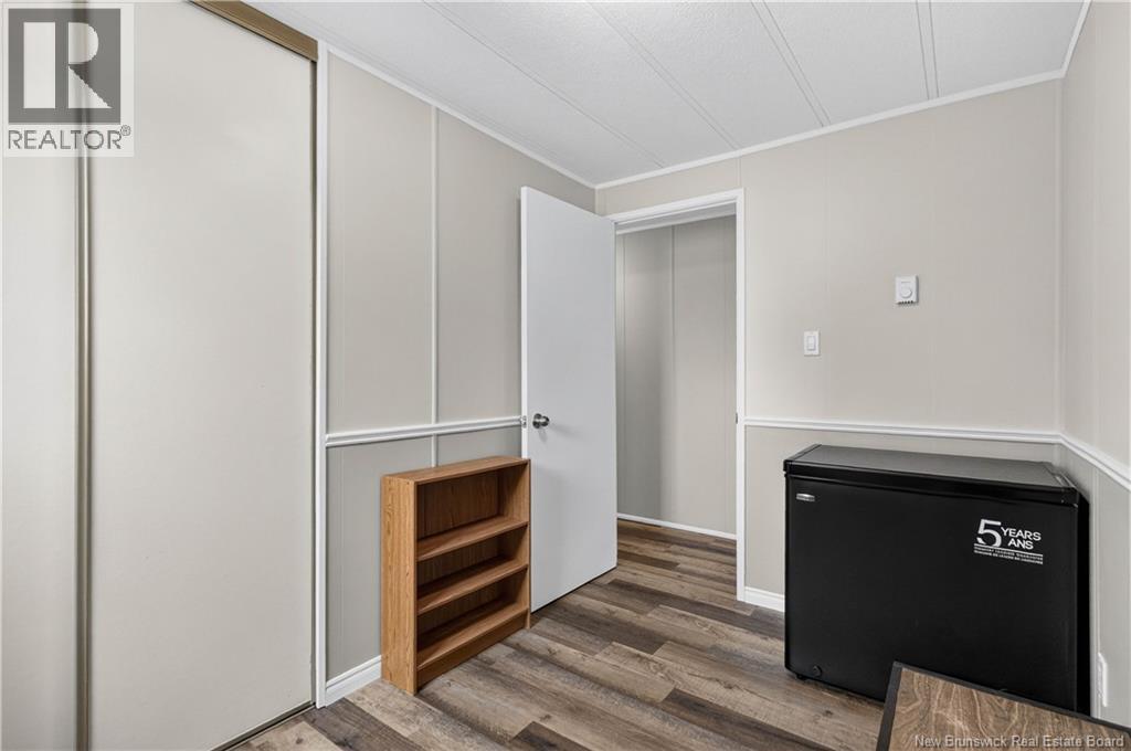 62 Biddington Avenue - 27