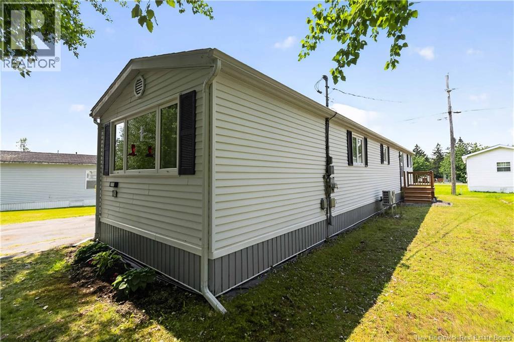 62 Biddington Avenue - 35
