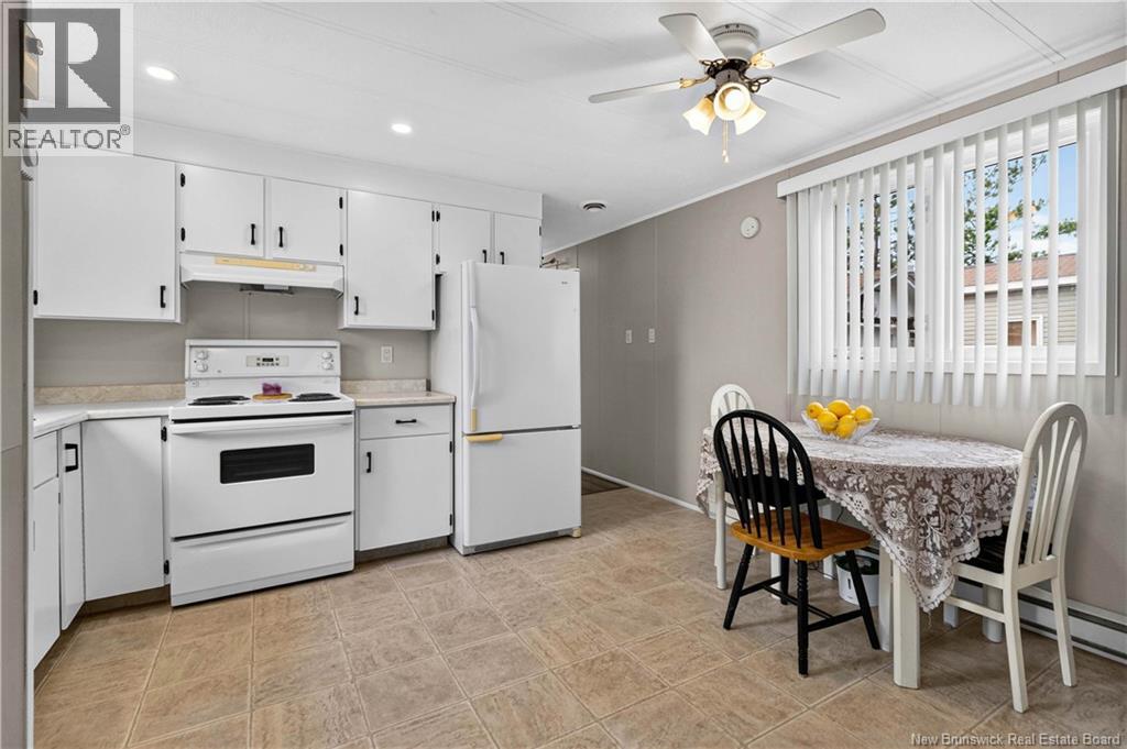 62 Biddington Avenue - Image 14