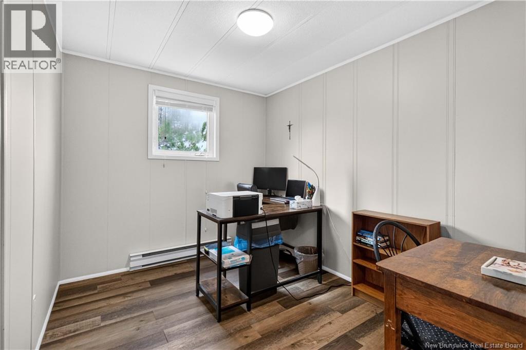 62 Biddington Avenue - Image 28