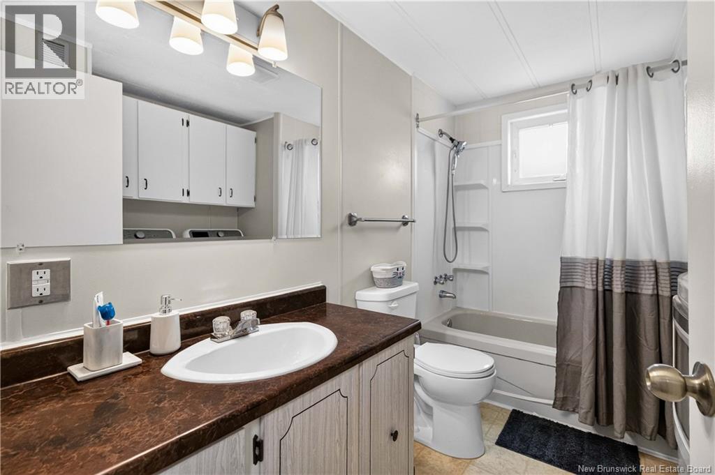 62 Biddington Avenue - Image 23