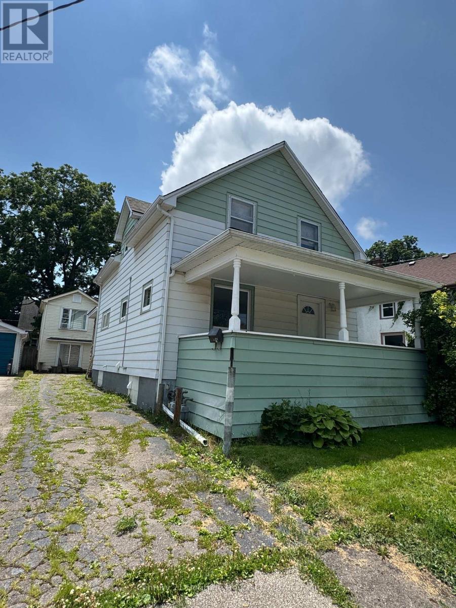 4680 RYERSON CRESCENT - 2