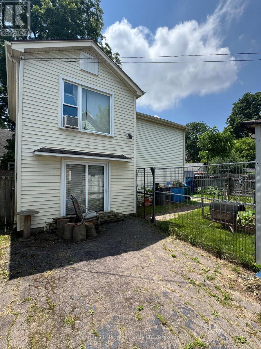 4680 RYERSON CRESCENT - 3