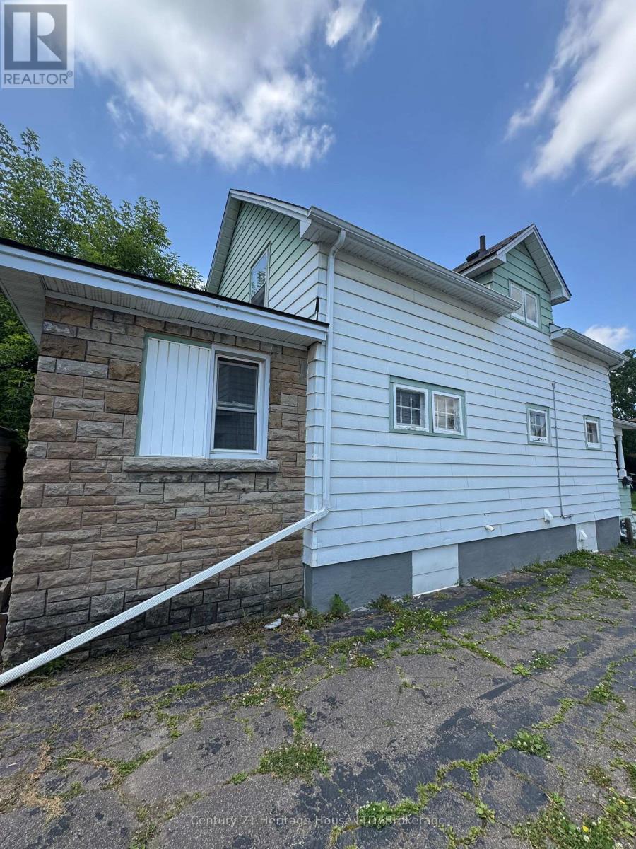 4680 RYERSON CRESCENT - 7