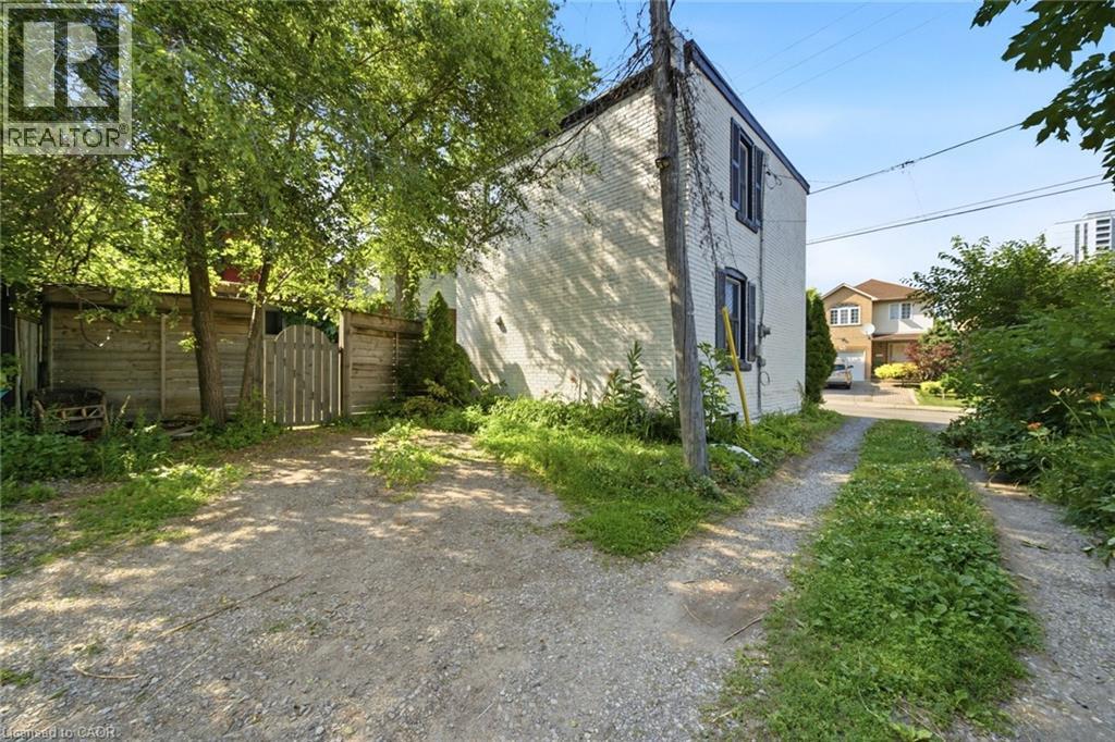 73 PETER Street - 24