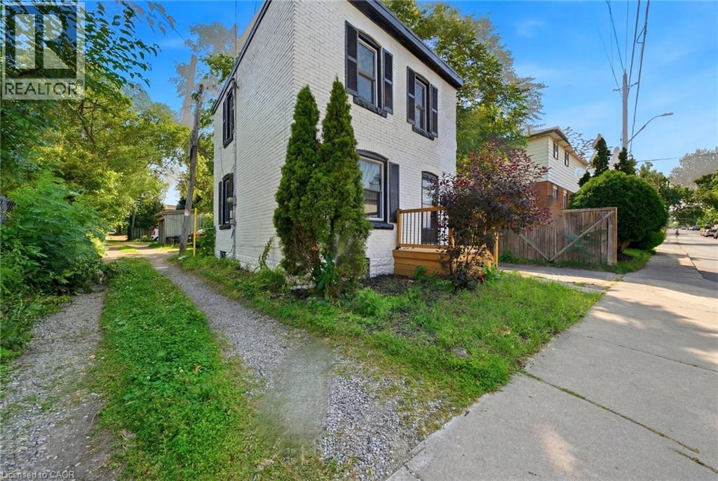 73 PETER Street - 3