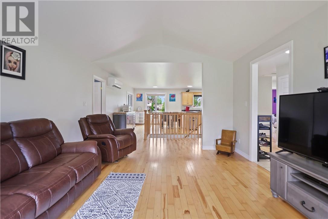 551 Barber Street - 13