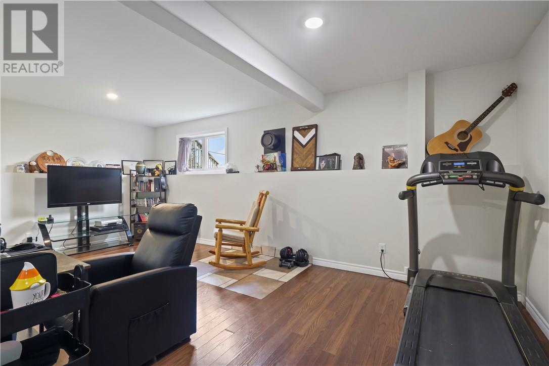 551 Barber Street - 35