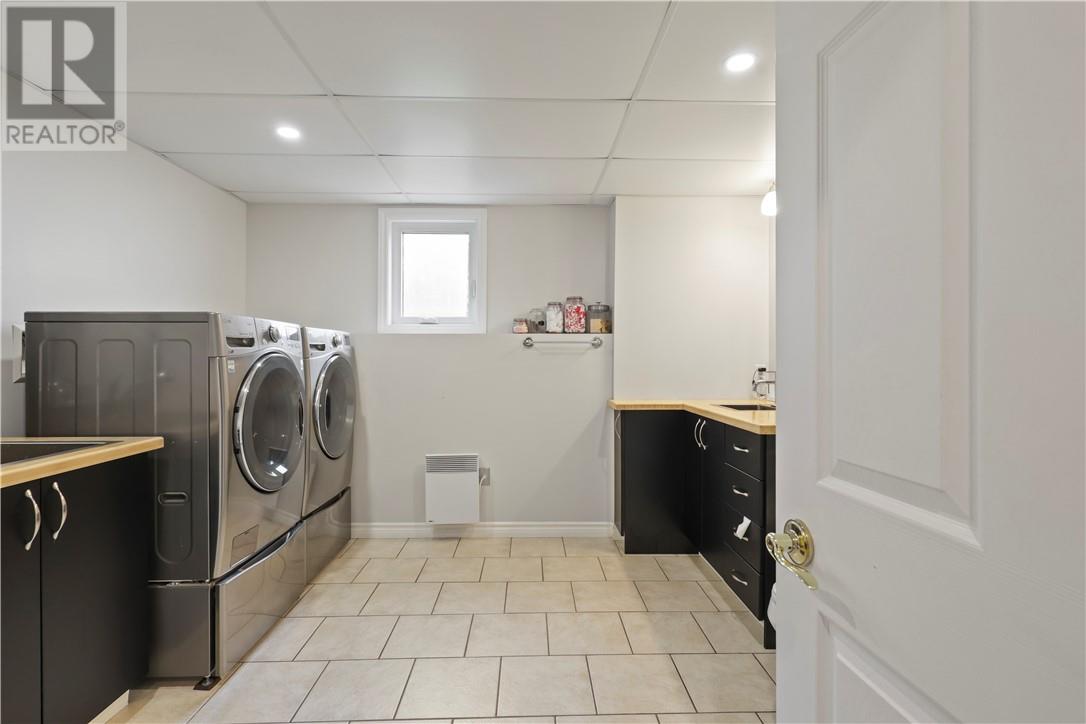 551 Barber Street - 40