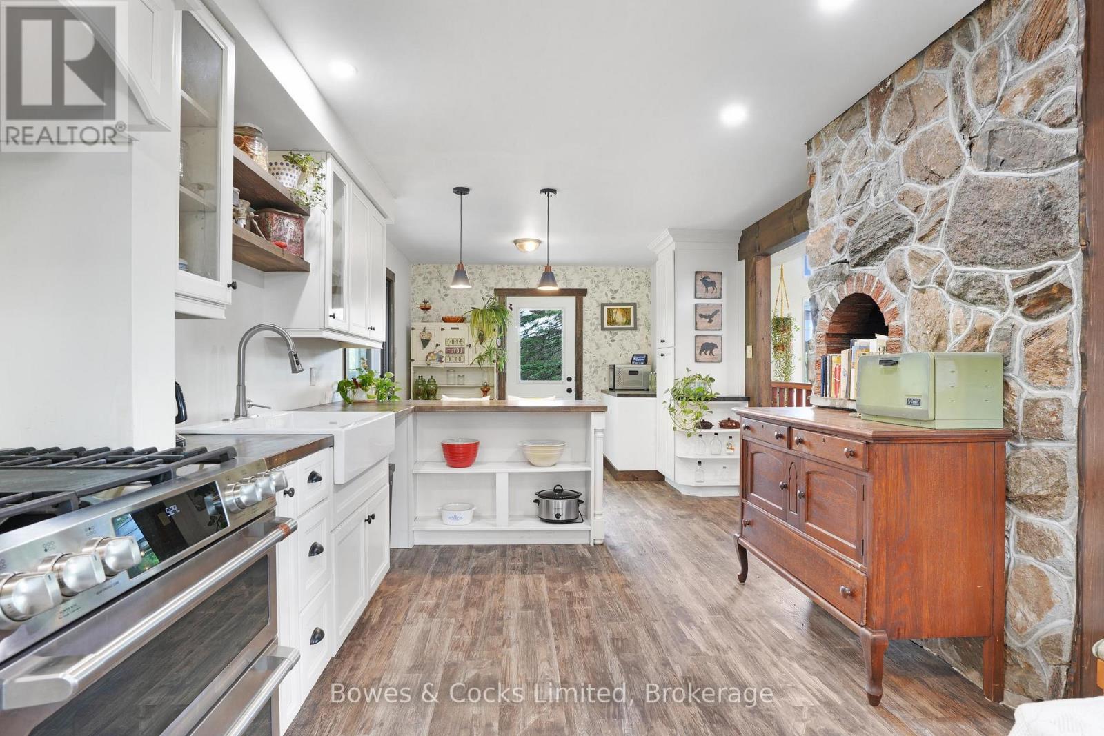 2885 LOWER FARADAY ROAD - 14