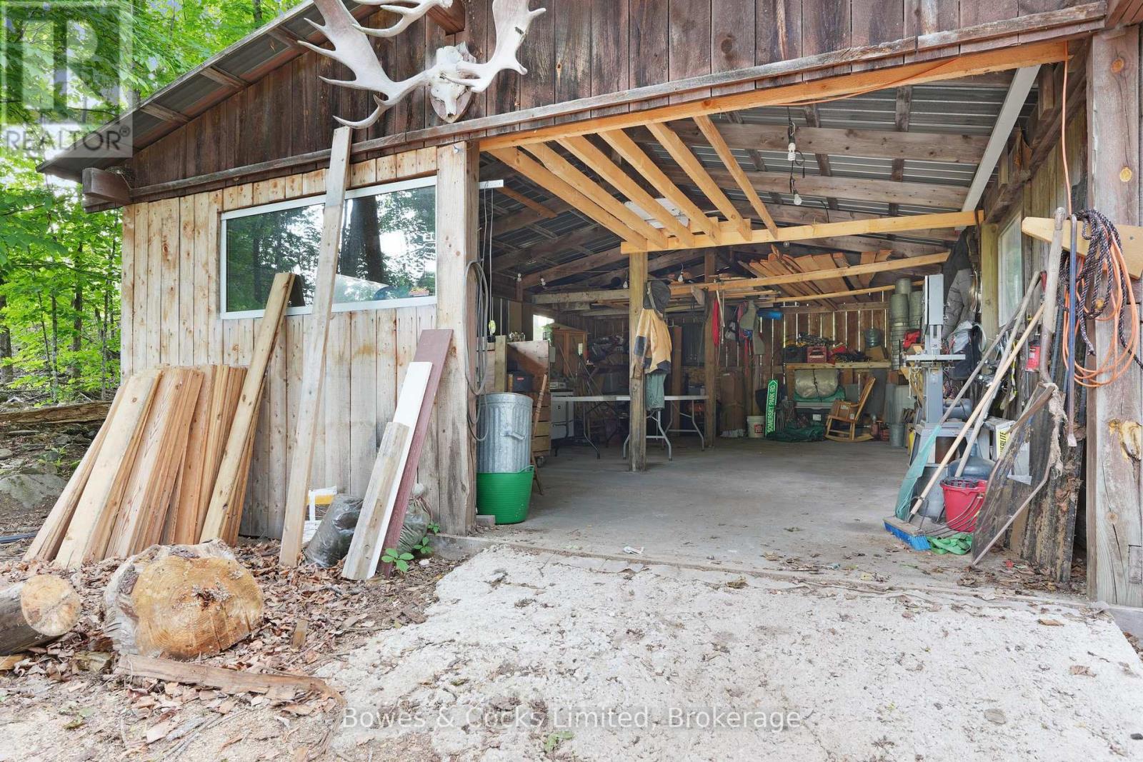 2885 LOWER FARADAY ROAD - 42