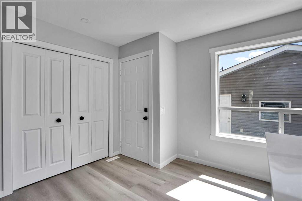 51 Martinridge Grove NE - 17
