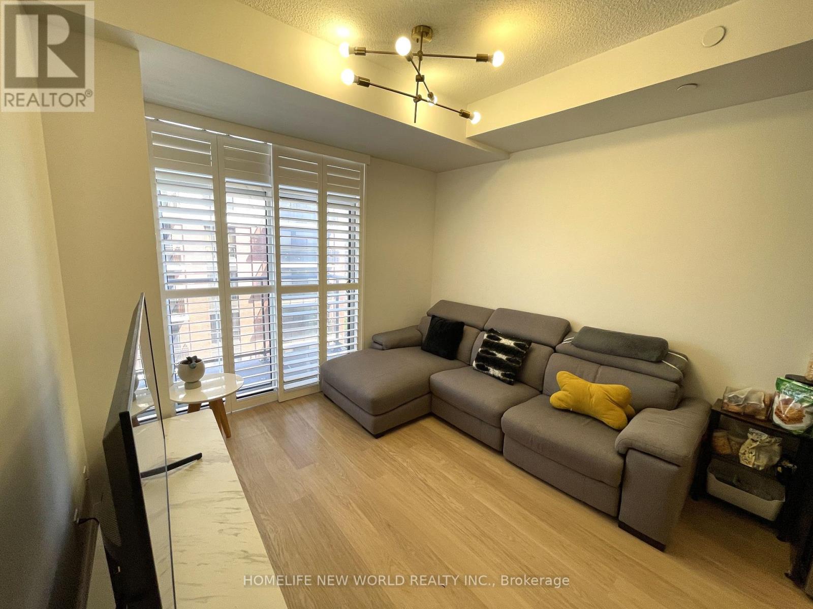#617 9500 MARKHAM ROAD - Image 24
