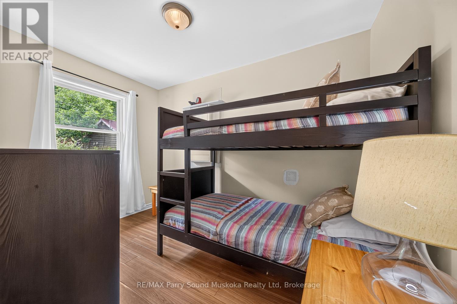 #9 7 SILVER POINT ROAD - 29