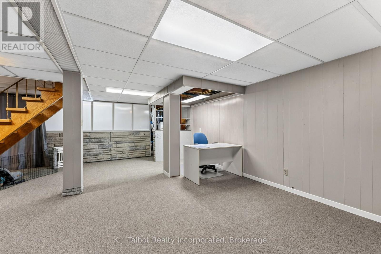 232 PICTON STREET W - 33