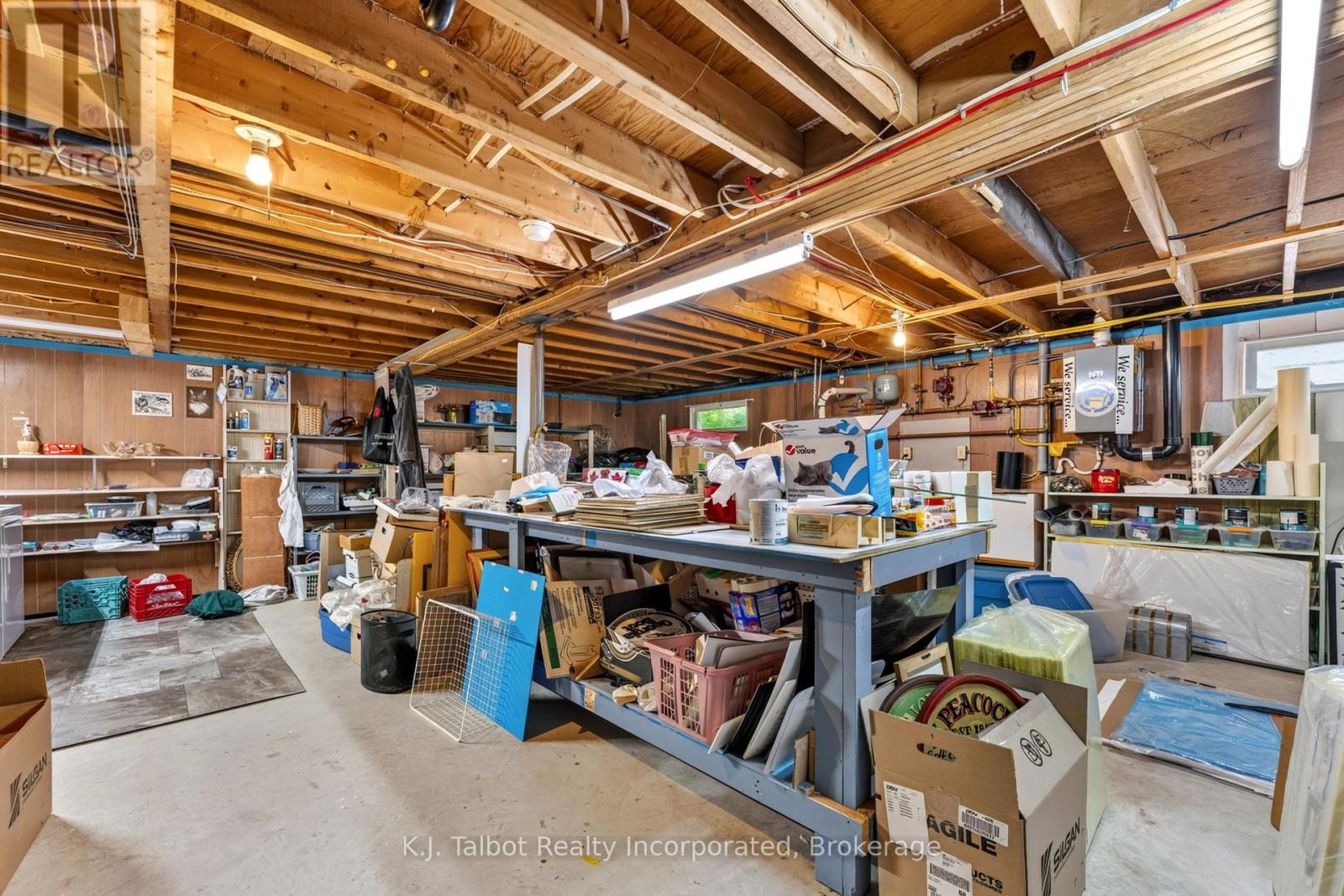 232 PICTON STREET W - 36