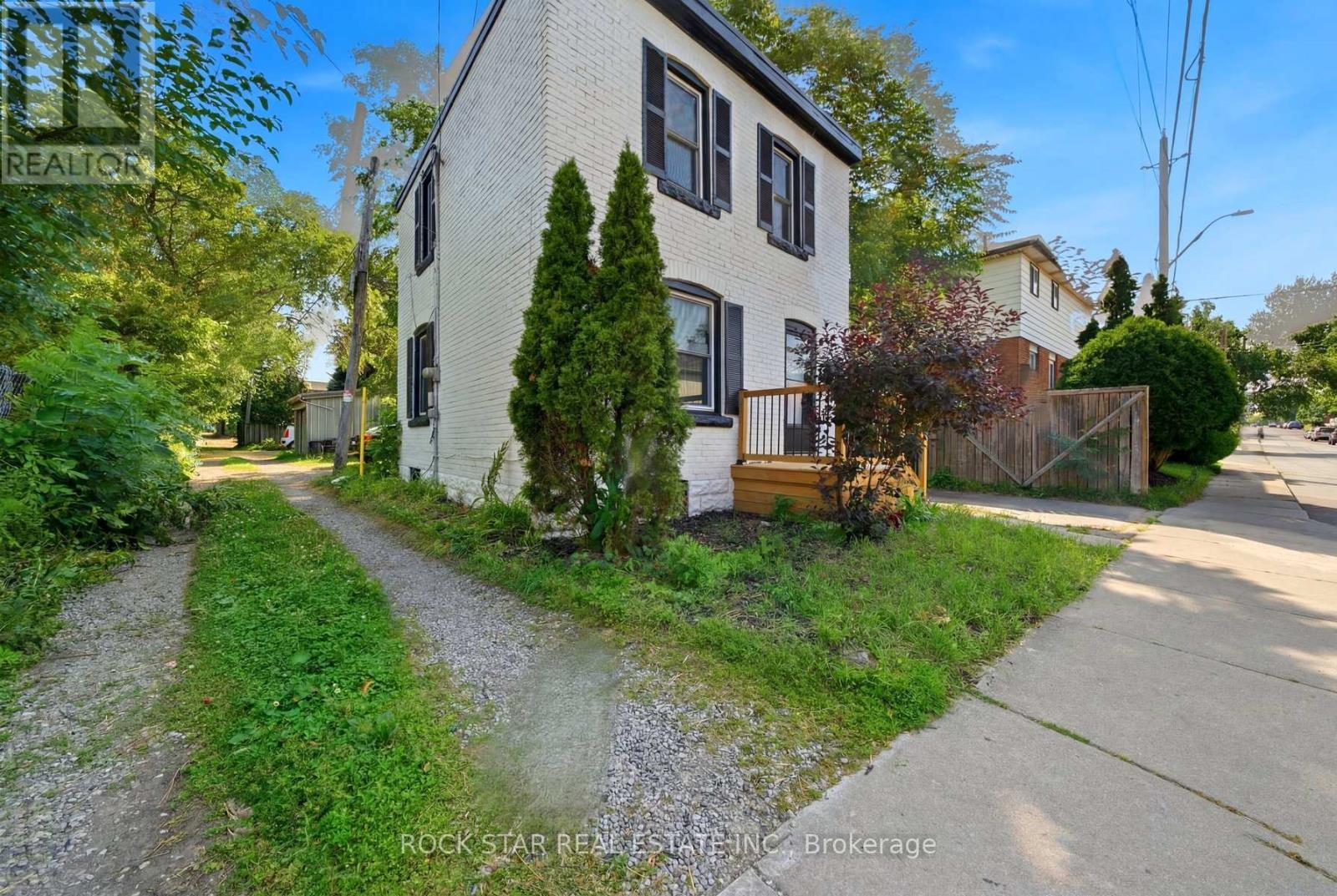 73 PETER STREET - 3