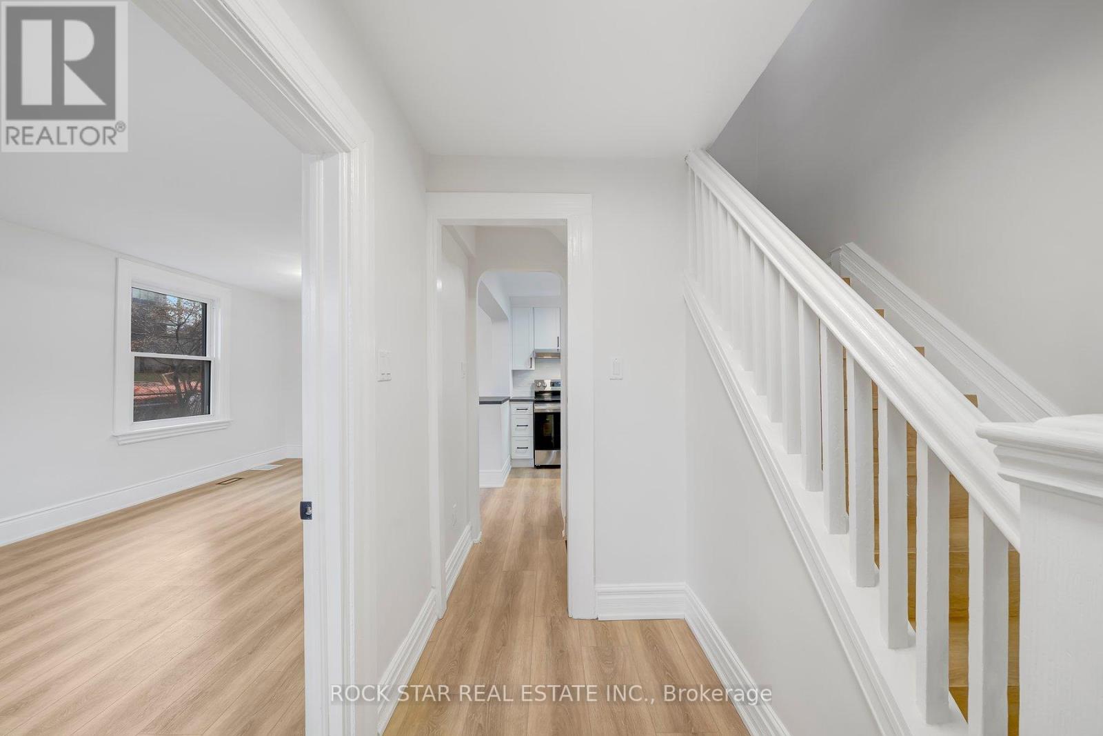 73 PETER STREET - 4